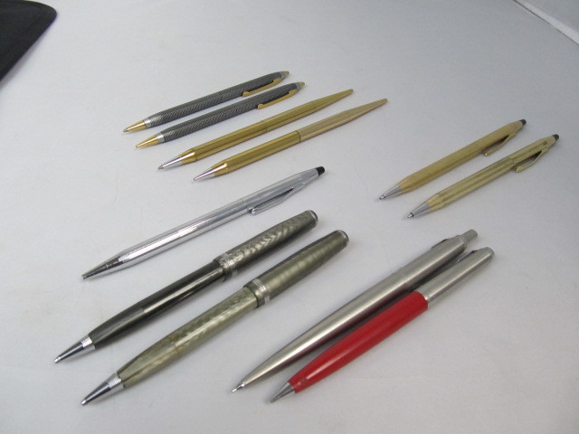 lot 91 image: Nice Lot of Vintage Pens - Estabrook, Parker, Cross etc