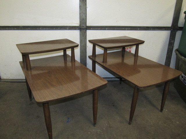 lot 94 image: Matching Pair of Vintage Mid Century Night Stands
