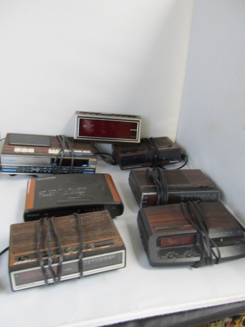 lot 36 image: Lot of Vintage Electric Alarm Clocks
