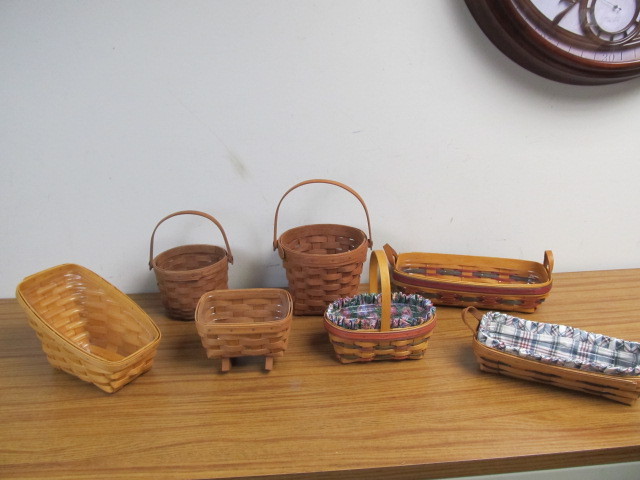 lot 143 image: Lot of 7 Assorted LONGABERGER Baskets