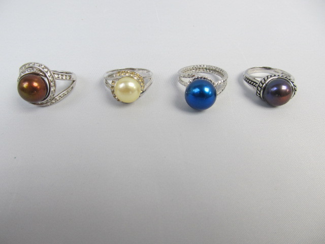 lot 187 image: 4 HONORA Genuine Pearl & Sterling Silver Rings