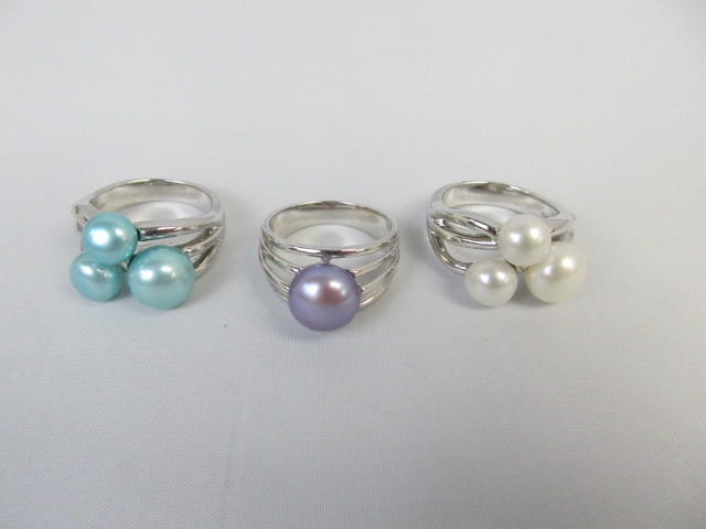 lot 189 image: 3 HONORA Genuine Pearl & Sterling Silver Rings