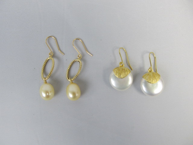 lot 191 image: 2 Pairs of 14K Gold & Pearl Earrings - Signed & Made in Italy