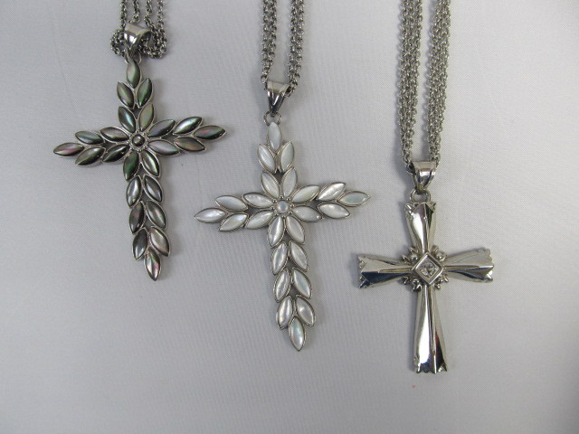 lot 193 image: 3 Larger Size Stainless Steel Cross Pendant Necklaces