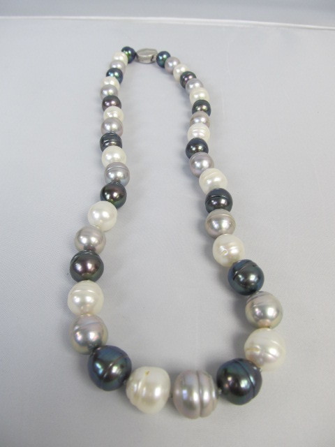lot 208 image: HONORA Large Diameter Genuine Pearl & Sterling Necklace