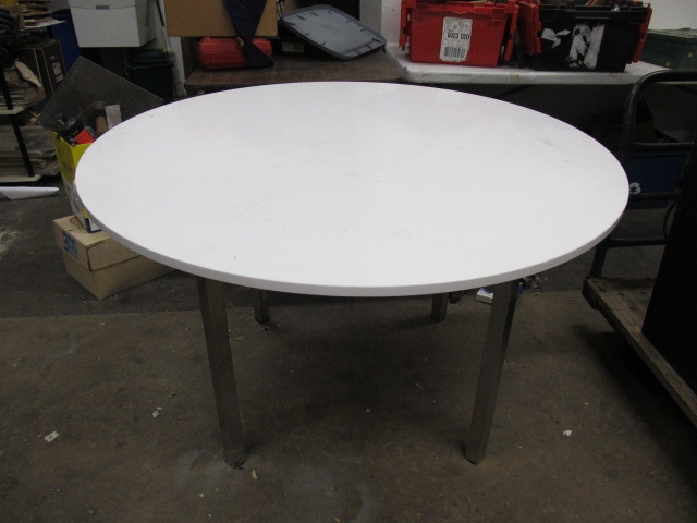lot 153 image: Good Quality Round ChromeWhite Dining Table