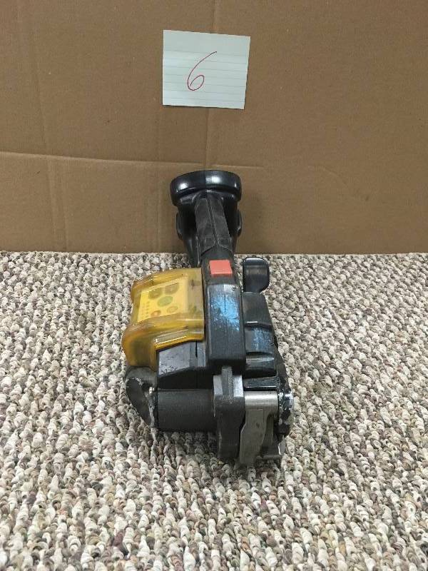 lot 6 image: Signode Cordless Bander  used in working condition