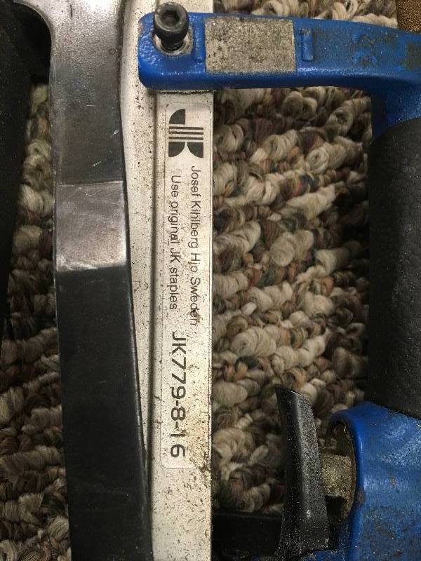 lot 9 image: Josef Kihlberg JK20T Air Plier Staper  used in working condition
