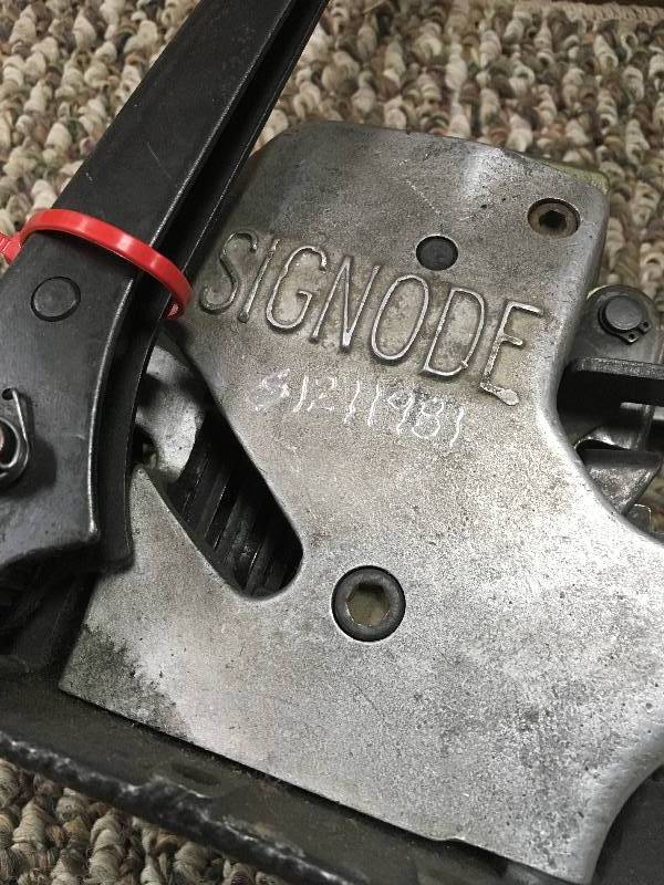 lot 14 image: Signode Combination Strapping Tool  used in working condition