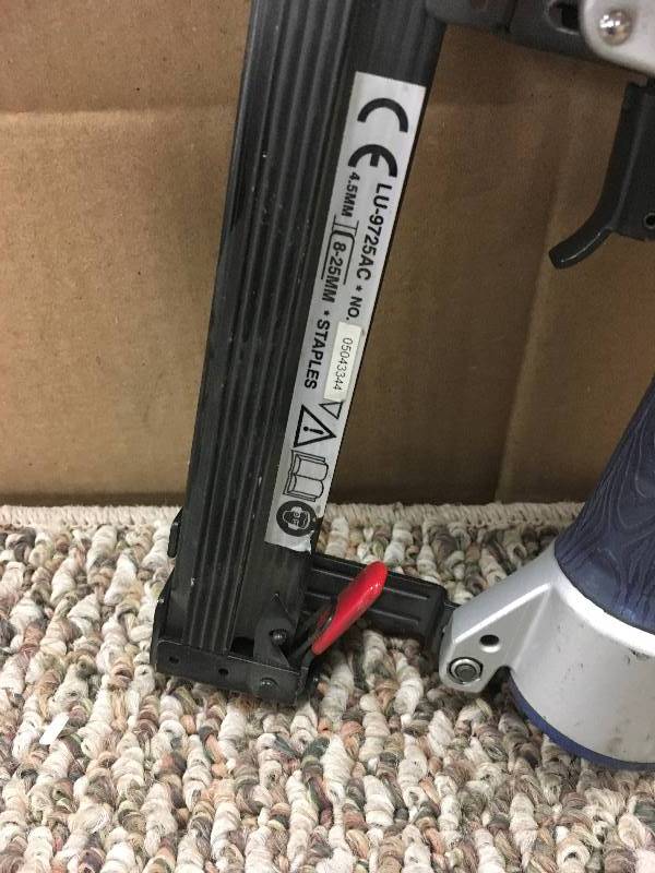 lot 17 image: APACH Fine Wire Stapler for 97 Sires Staples from 516-1 in Staples  used in working condition