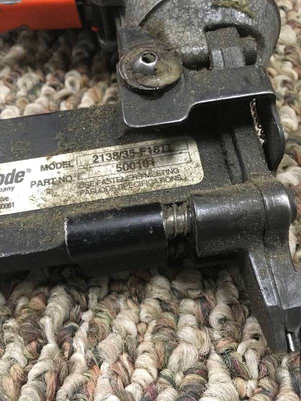 lot 21 image: Paslode 2138-1811 Headless Finishing Nailer  used in working condition