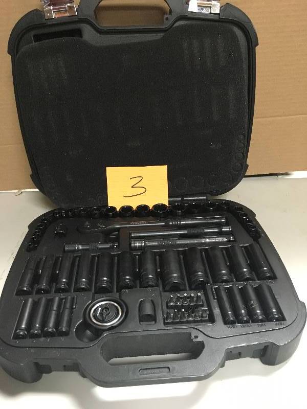 lot 3 image: Husky 38 in. Drive 100-Position Universal SAE and Metric Mechanics Tool Set 60 Piece Set not used
