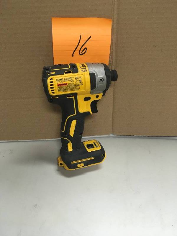 lot 16 image: DeWalt 14 6.4 mm 18 Volt Cordless Impact Driver Tool Only open box not used