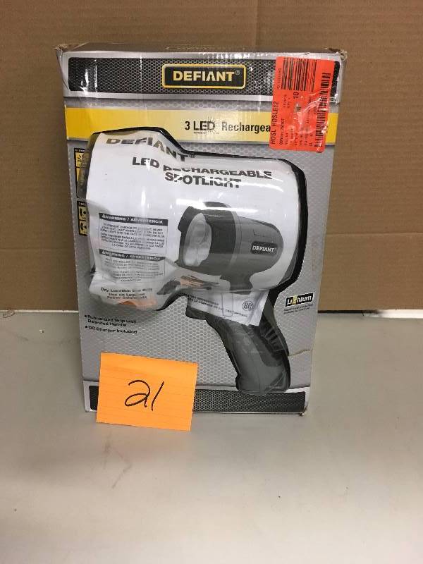 lot 21 image: Defiant 450 Lumen Rechargeable LED Spotlight, Gray open box not used