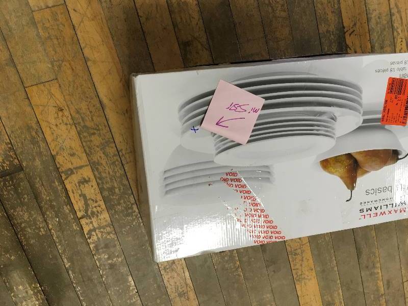 lot 90 image: Maxwell & Williams White Basics European 18 Piece Dinner Set - missing 1 plate