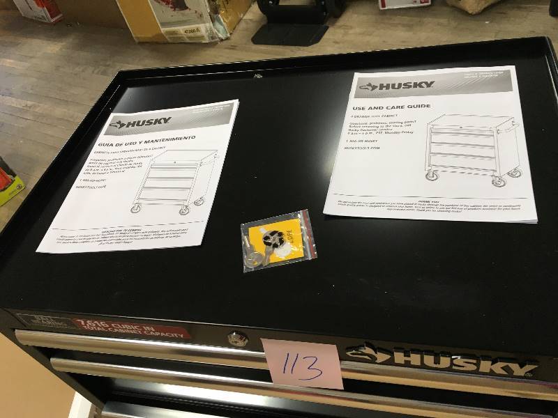 lot 113 image: HUSKY 4 DRAWER TOOL CABINET small damage