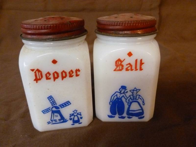 Vintage Salt And Pepper Set
