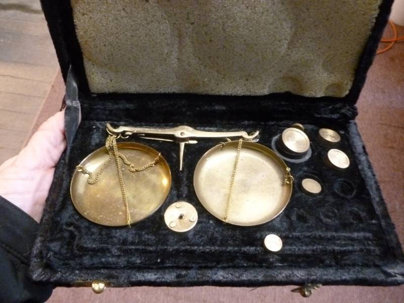 Vintage Brass Scale