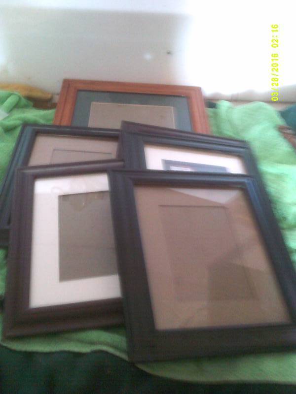 6 PICTURE FRAMES