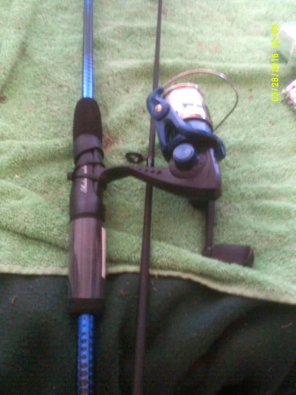SHAKE SPEAR ROD AND REEL