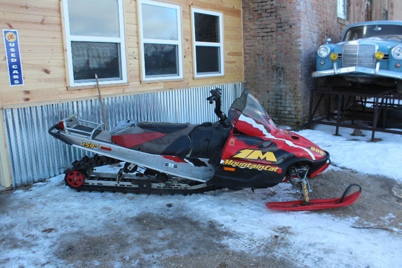 2004 Arctic Cat Mountain Cat 900cc Snowmobile