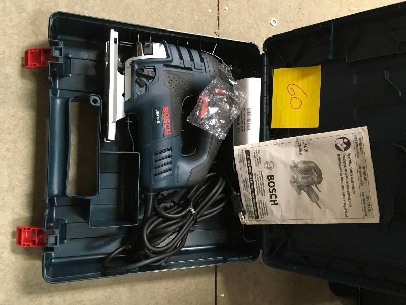 Bosch 7 Amp Corded Variable Speed Top-Handle Jig Saw with Carrying Case not used