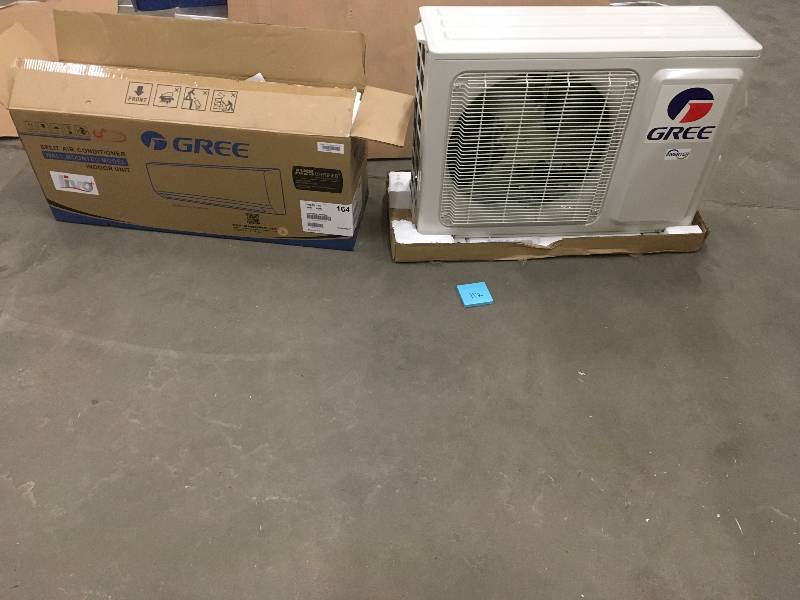 9,000 Btu 16 Seer Gree Livo Single Zone Ductless Mini Split Heat Pump System (115V) Model LIVS09HP115V1BO - LIVS09HP115V1BH not used
