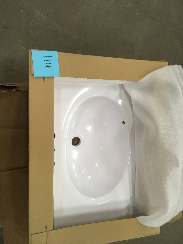 Design House 25 in. Cultured Marble Vanity Top in Solid White with Basin not used