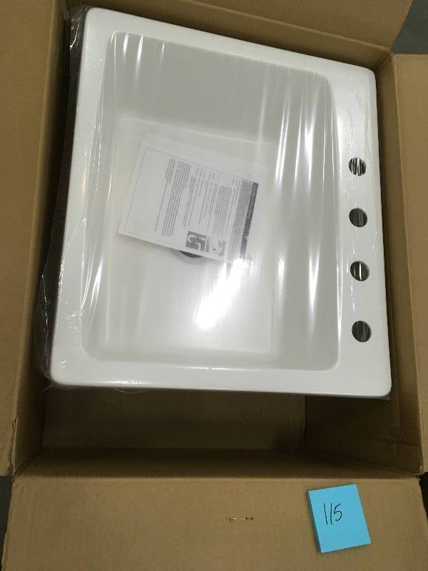Mont Blanc Woodbridge Dual Mount Natural Stone Composite 25x22x9 4-Hole Single Bowl Kitchen Sink in White New