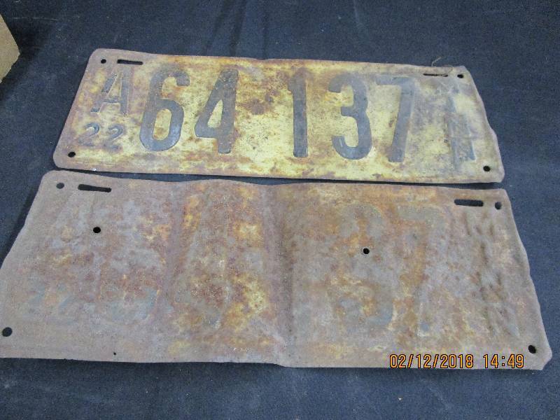 lot 4 image: Vintage Licence Plates 1922