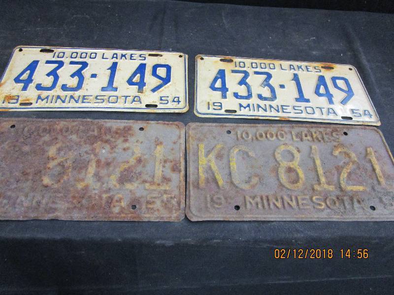 lot 13 image: Vintage Licence Plates set of 1954 and 1955