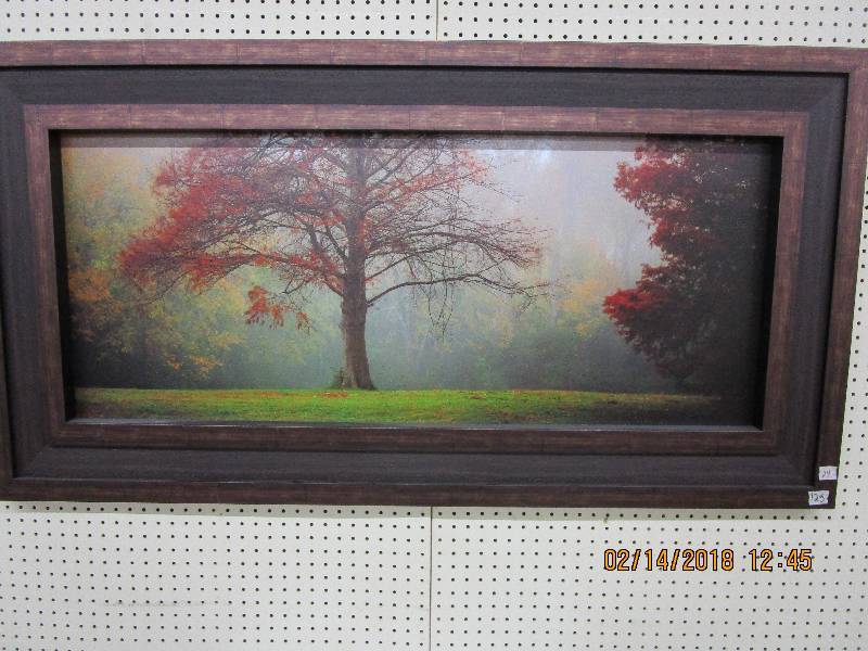 lot 24 image: Beautiful Canvas Picture