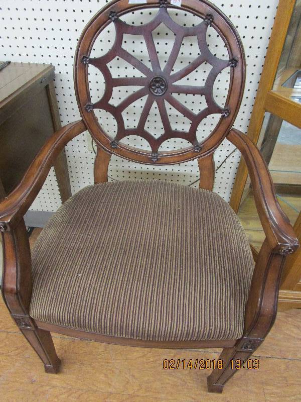 lot 29 image: Unique Spiderweb Chair
