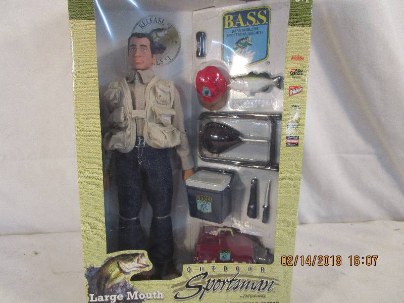 lot 62 image: Outdoor Sportsman 12 Outdoor Collectible Figure Bass Anglers Sportsman Society Large Mouth Bass