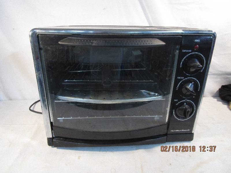 lot 115 image: Counter Top Convection Oven
