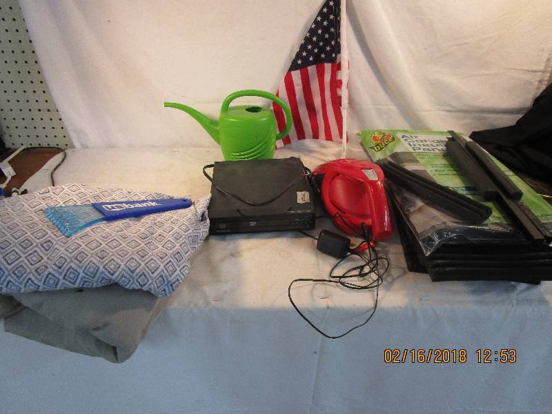 lot 120 image: Dirt Devil Cd Player, Air Conditioner Insulation, DvD Player