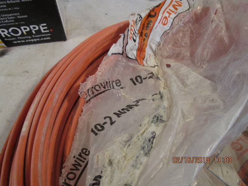 lot 122 image: 10 Ga Wire and wall base