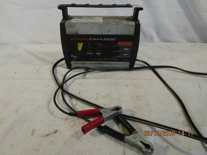lot 145 image: Charger 10 amp