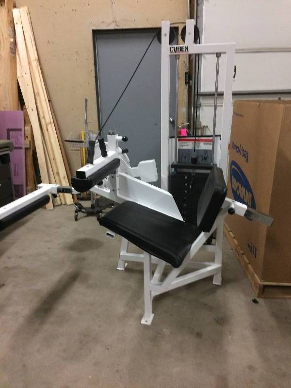 lot 1 image: WOW  Physical Therapy Rehab Clinic Professional Equipment Cybex 4132 Seated Leg Curl Exercise System - Excellent Working Condition