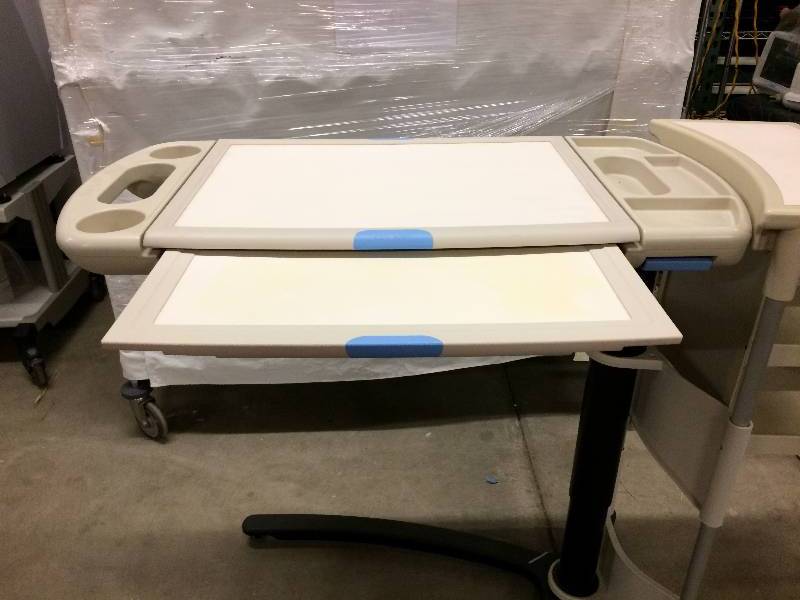 Retails New 1400 HillRom Art of Care Overbed Table 636 Hospital Mobile Bed Side Expandable