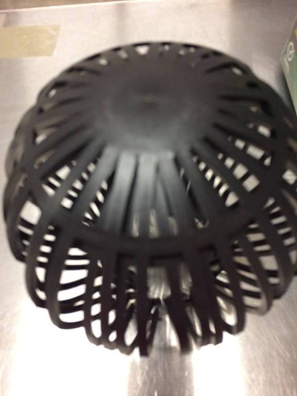 lot 15 image: Garden & Park 4pcs Drain Pipe Filter