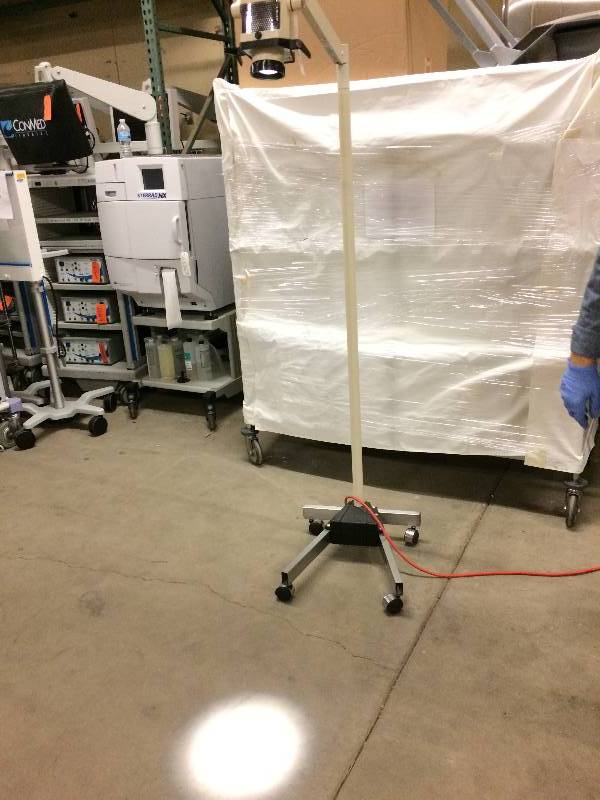 lot 18 image: Hill-Rom Air-Shields PT 1400H-3 Photo Therapy Light