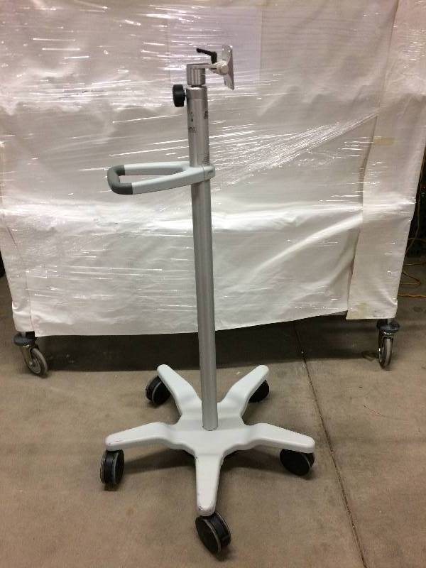 lot 28 image: GCX Polymount Monitor Support Pole on Casters