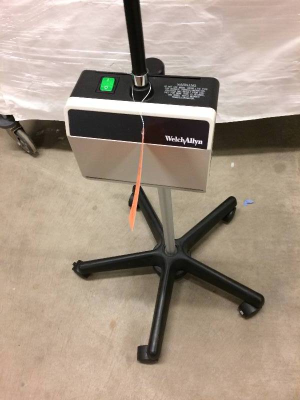 lot 32 image: Wow Retail Used $600 Wall Mount Welch Allyn Portable Exam Procedure Obgyn Light 48830 & Focusable Adjustible Fiberoptic Lamp Lite Pipe With Wall Mount - Excellent Condition