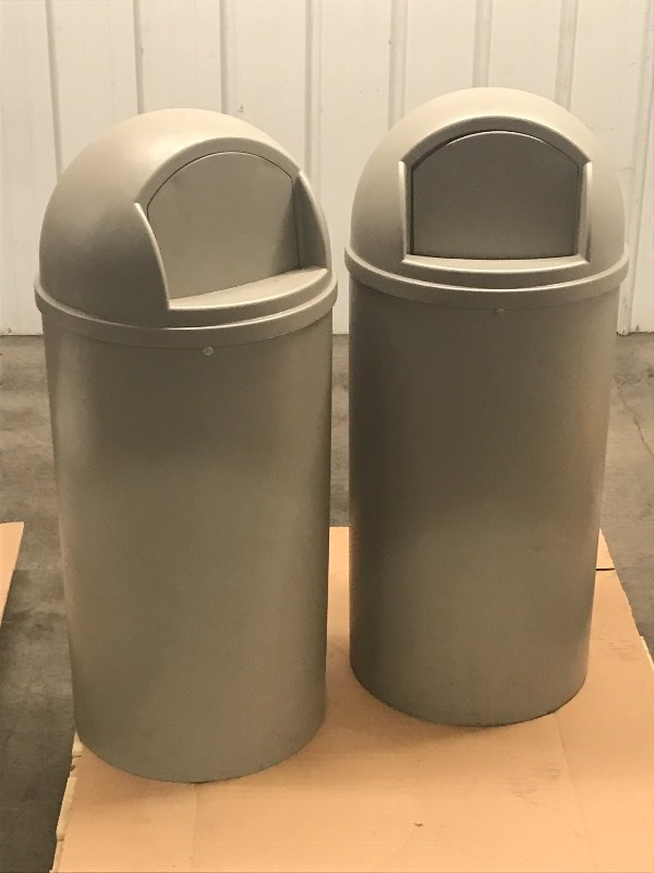 (2) Rubbermaid Trash Cans