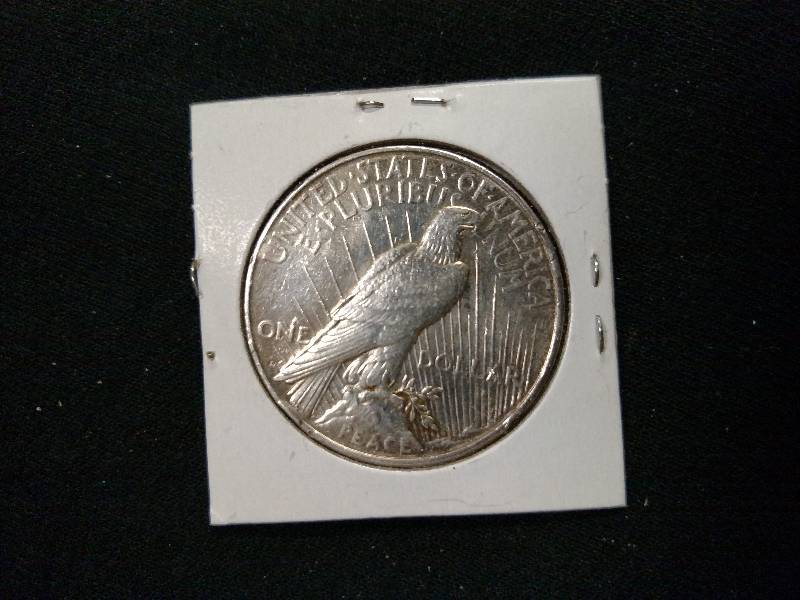 1922 D Peace Silver Dollar...