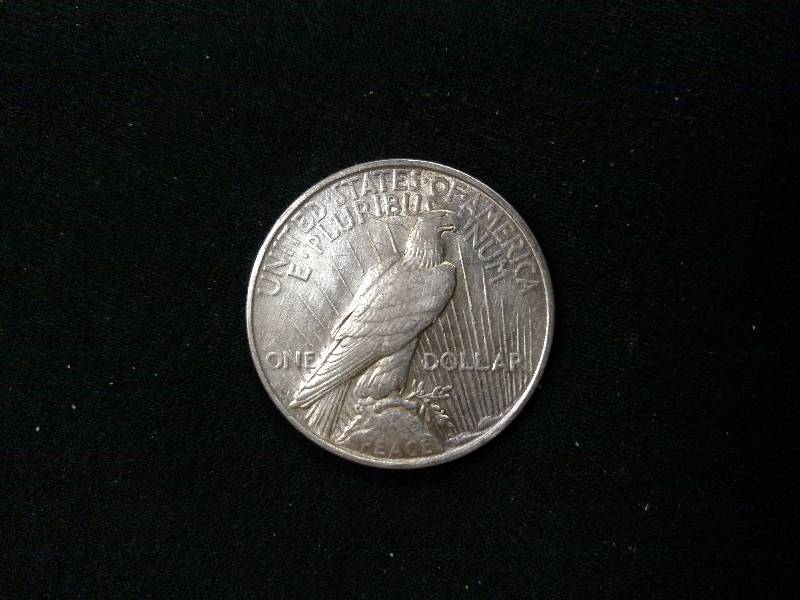 1922 D Peace Silver Dollar...