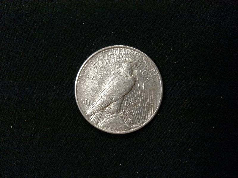 1922 D Peace Silver Dollar...