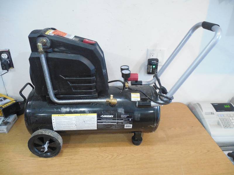 lot 24 image: Husky 8 Gal. Portable Oil Free Electric Air Compressor