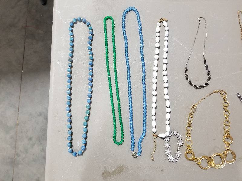 lot 14 image: womens Jewelry Collection